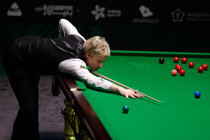 斯诺克沙特大师赛16强战：罗伯逊险胜塞尔比，威廉姆斯轻取墨菲