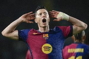 莱万对阵塞尔塔将迎第100次西甲出场，还可能打进巴萨生涯第100球