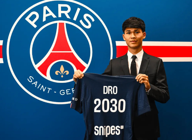 开云登录-巴萨小马云空降大巴黎！签约4年，为钱背叛巴萨，拉波尔塔惋惜|巴塞罗那|拉马西亚|德罗·费尔南德斯|德罗|巴黎圣日耳曼_新浪体育_新浪新闻