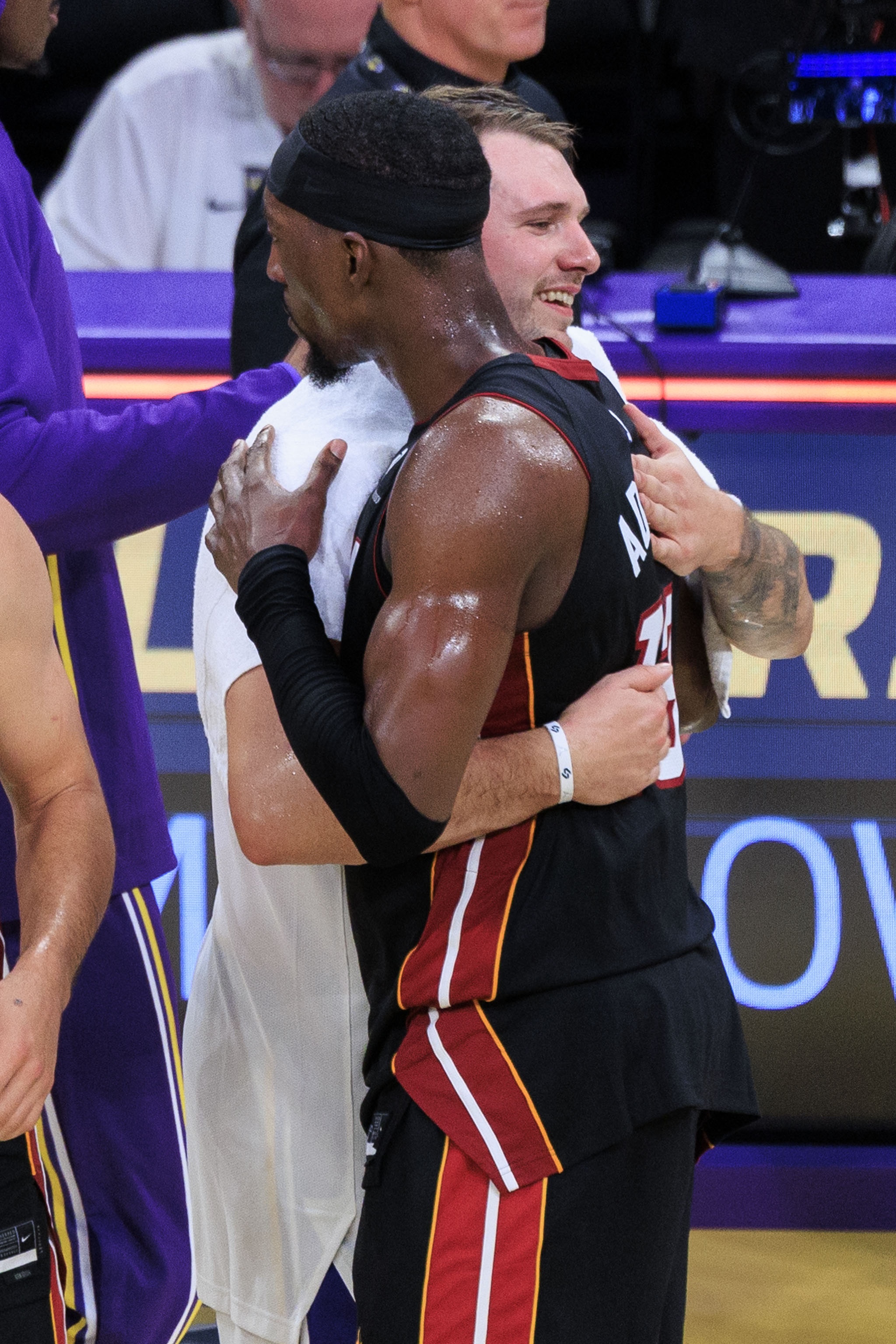 开云体育下载-纪录将很快被打破？帕森斯：如果83分很容易 东契奇咋没砍一个