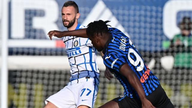 开云体育下载-“真蓝黑”德比也是锋线对决 理念碰撞决定争冠走势